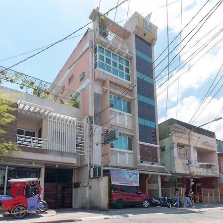 Hotel RedDoorz @ Paterno Street Tacloban Exterior foto