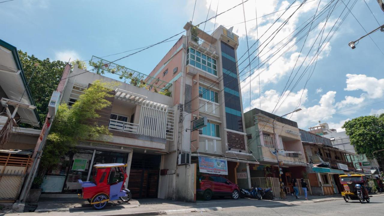 Hotel RedDoorz @ Paterno Street Tacloban Exterior foto